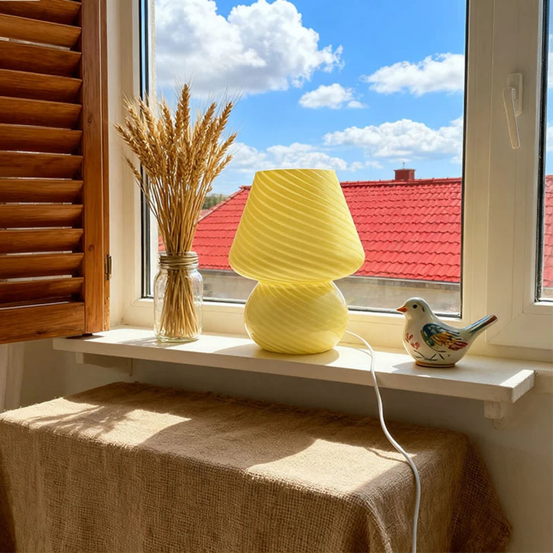 Lampe Soucoupe Opaline Verte Émilienne — Lampe à poser Maison Lumen (5)