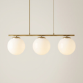 Halo Trio — Suspension 3 globes de verre opalin et laiton satiné