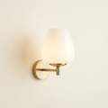 Colette — Applique murale opaline & laiton